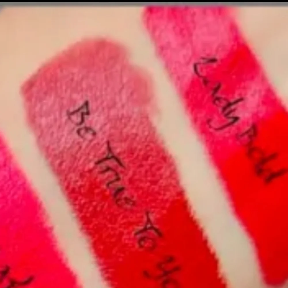 🧚‍♀️LADY BOLD Too Faced Lady Bold Em-Power Pigment Lipstick NWT